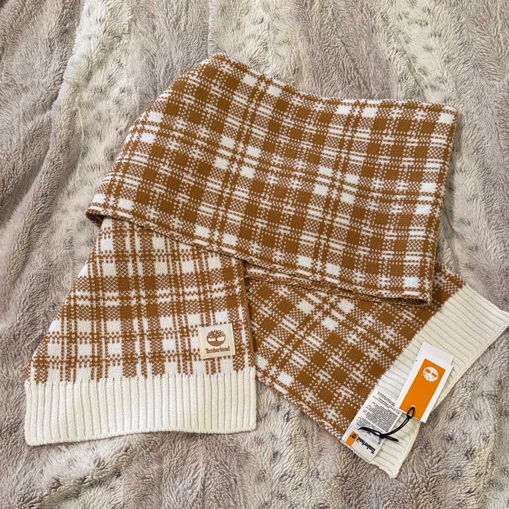 Women’s scarf